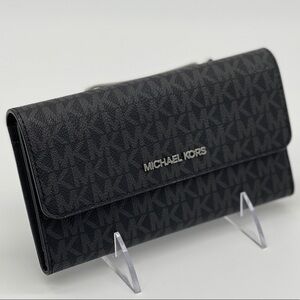 Michael Kors Jet Set Travel LG Trifold Blk…